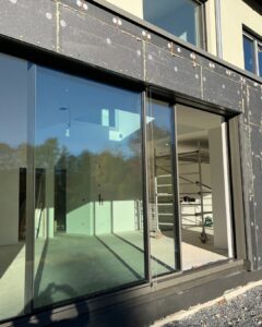 Rahmenlose Schiebetür