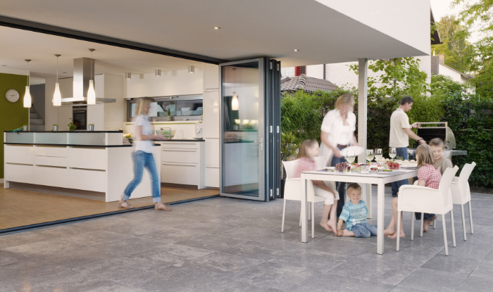 Grenzenlos offen durch Glasfalt-Wand Grenzenlos offen durch Glasfalt-Wand